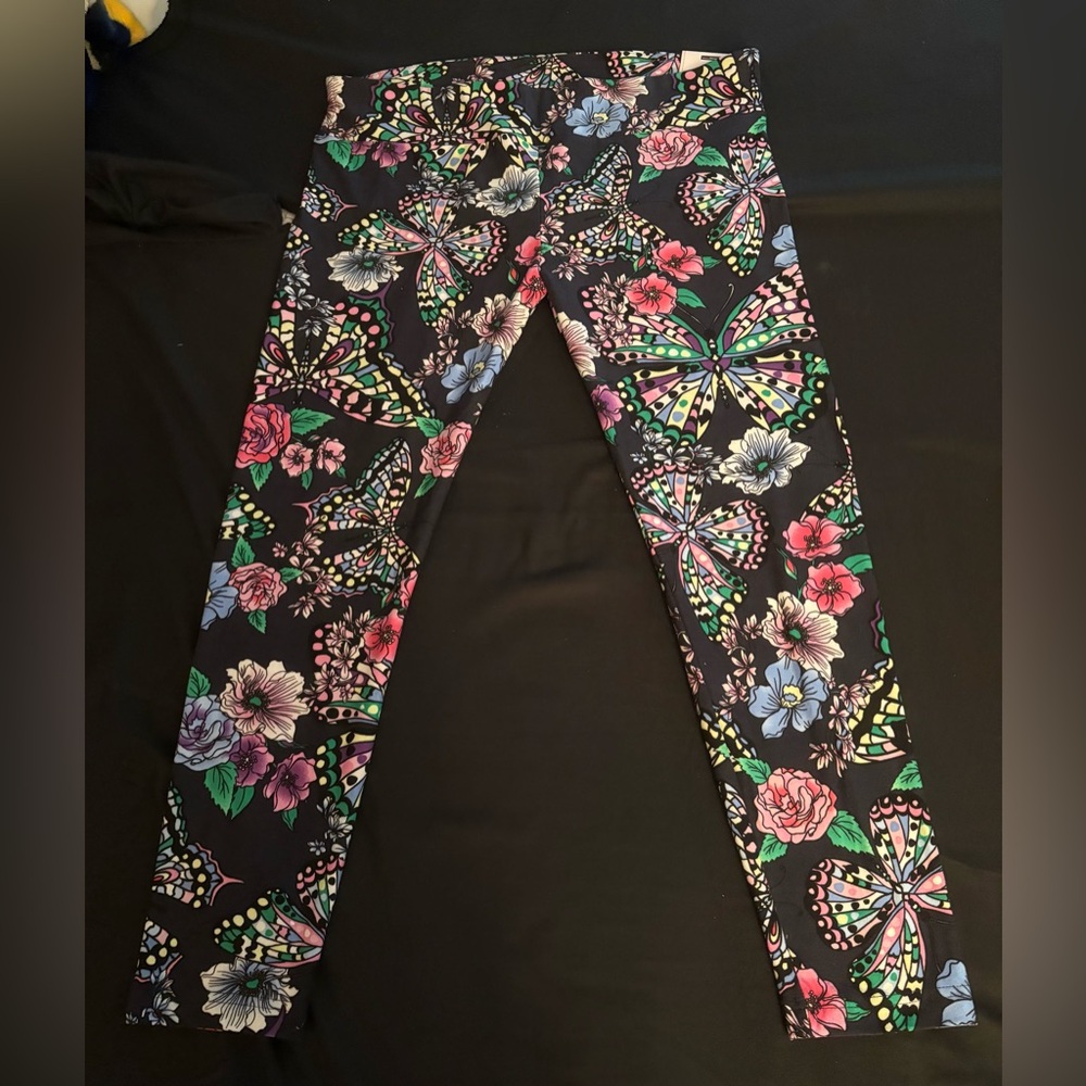 Women’s No Boundaries Black Floral Butterfly  Leggings NWT & Alice XXL tank NWOT